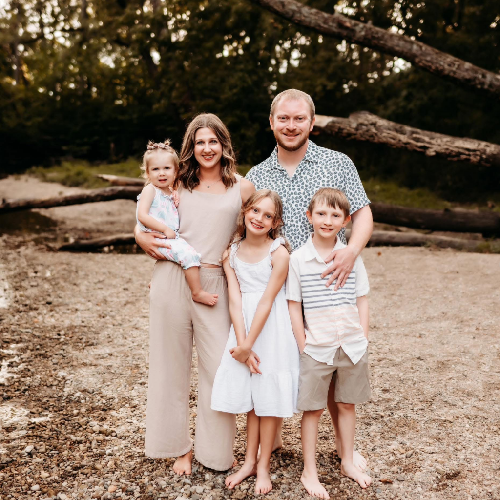 Denny Leinhos and family, family portrait